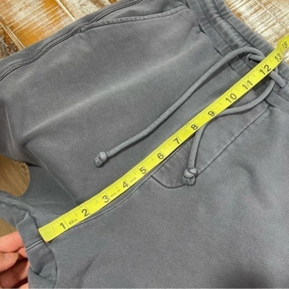 Kith Shorts Mens Size XS Color Darker Gray